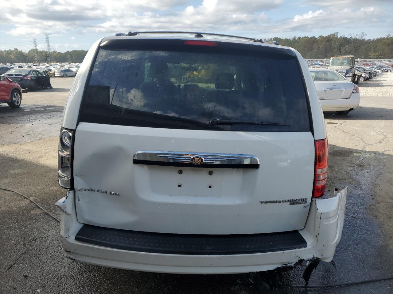 2010 Chrysler Town & Country VIN 2A4RR5D19AR463477 Copart auction photo, front end damage thumbnail 6