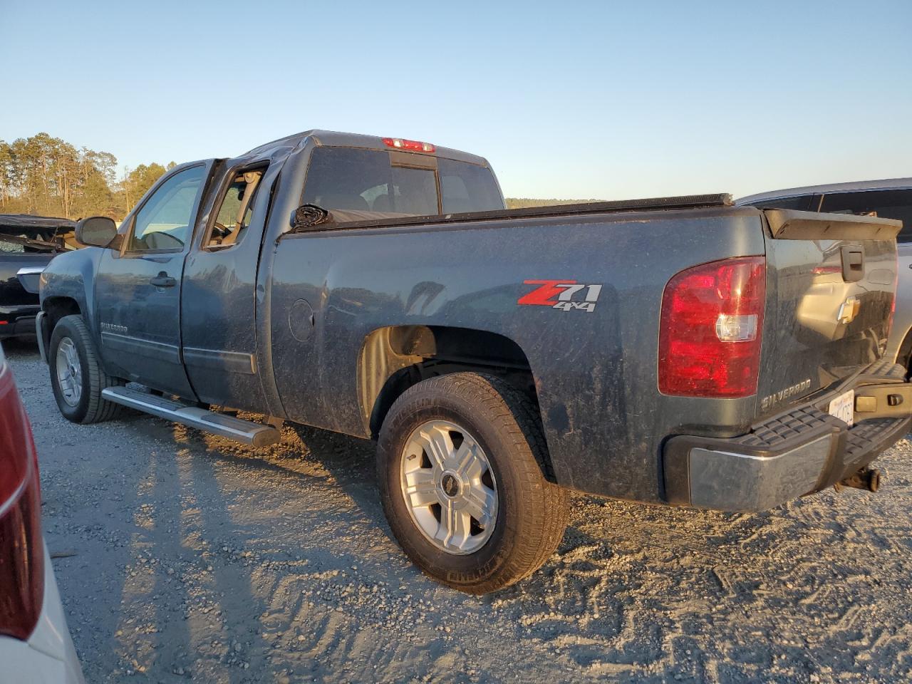 2013 Chevrolet Silverado VIN 1GCRKSE70DZ365038 Copart auction photo, top/roof damage thumbnail 2