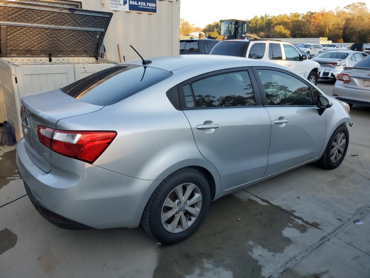 2013 KIA Rio VIN KNADN4A34D6132990 Copart auction photo, front end / minor dent/scratches damage thumbnail 3