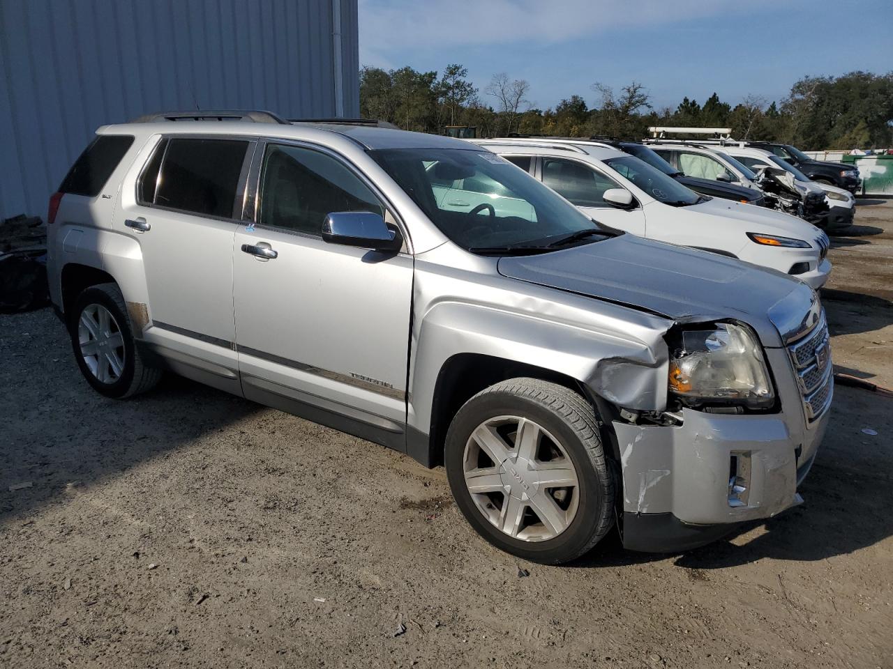 2011 GMC Terrain VIN 2CTALUECXB6299680 Copart auction photo, front end / side damage thumbnail 4