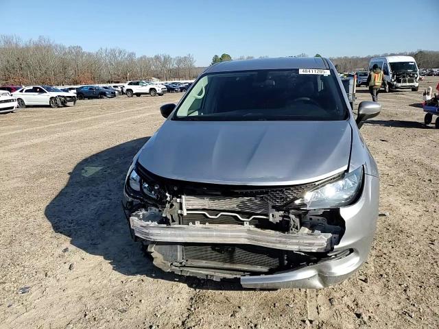 2019 Chrysler Pacifica VIN 2C4RC1CG6KR629333 Copart auction photo, front end / minor dent/scratches damage thumbnail 12