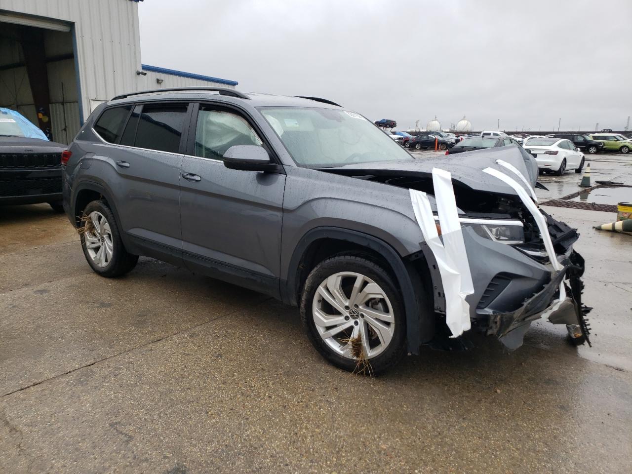 2021 Volkswagen Atlas VIN 1V2WR2CA9MC577807 Copart auction photo, front end damage thumbnail 4