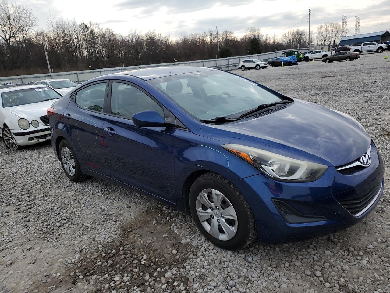 2016 Hyundai Elantra VIN 5NPDH4AE4GH784918 Copart auction photo, vandalism damage thumbnail 4