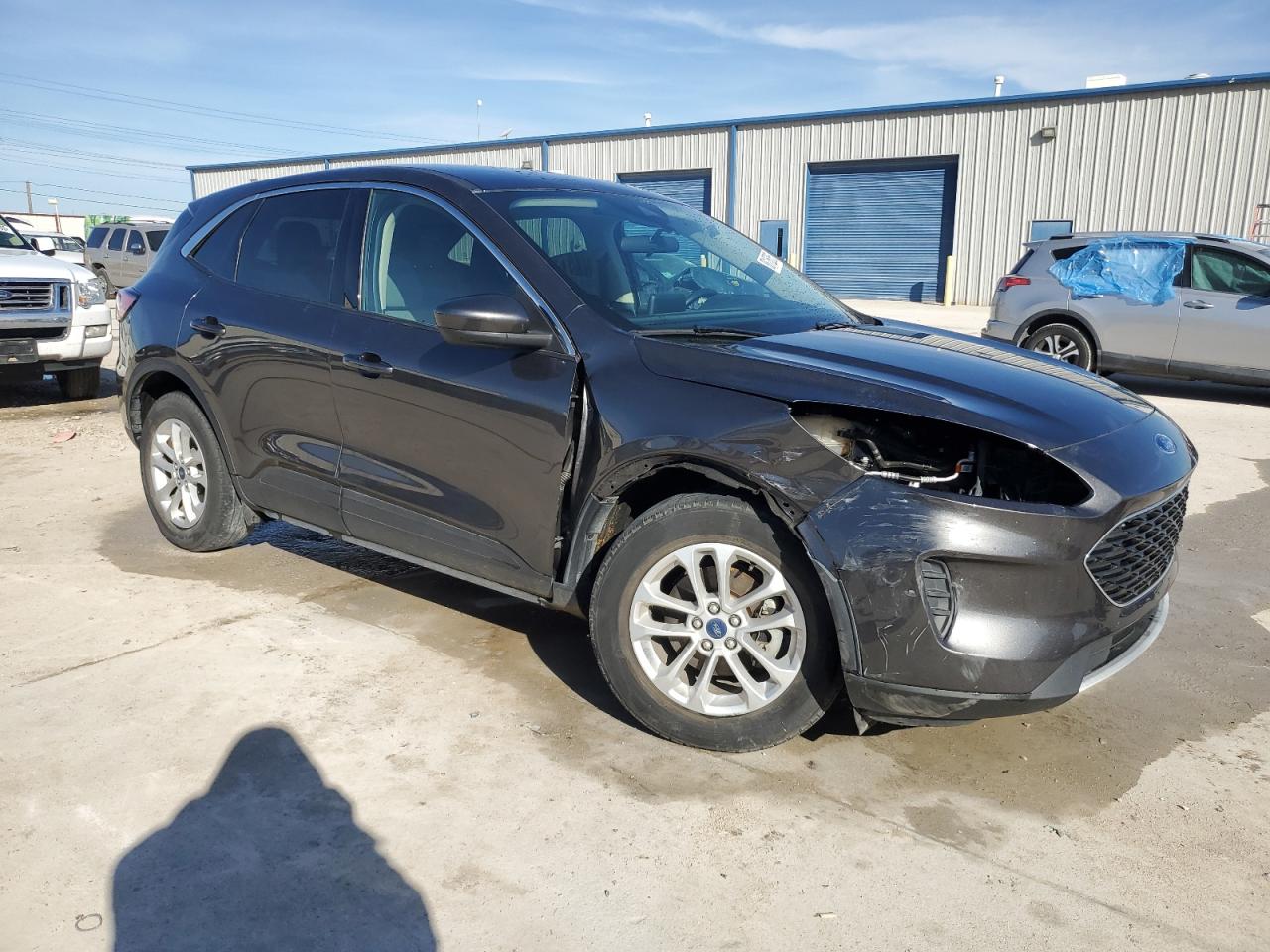 2020 Ford Escape VIN 1FMCU0G64LUC31083 Copart auction photo, front end / minor dent/scratches damage thumbnail 4