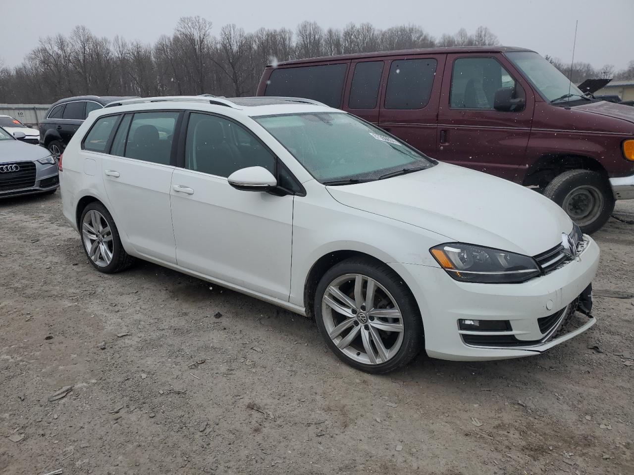 2015 Volkswagen Golf VIN 3VWCA7AU3FM518451 Copart auction photo, front end damage thumbnail 4