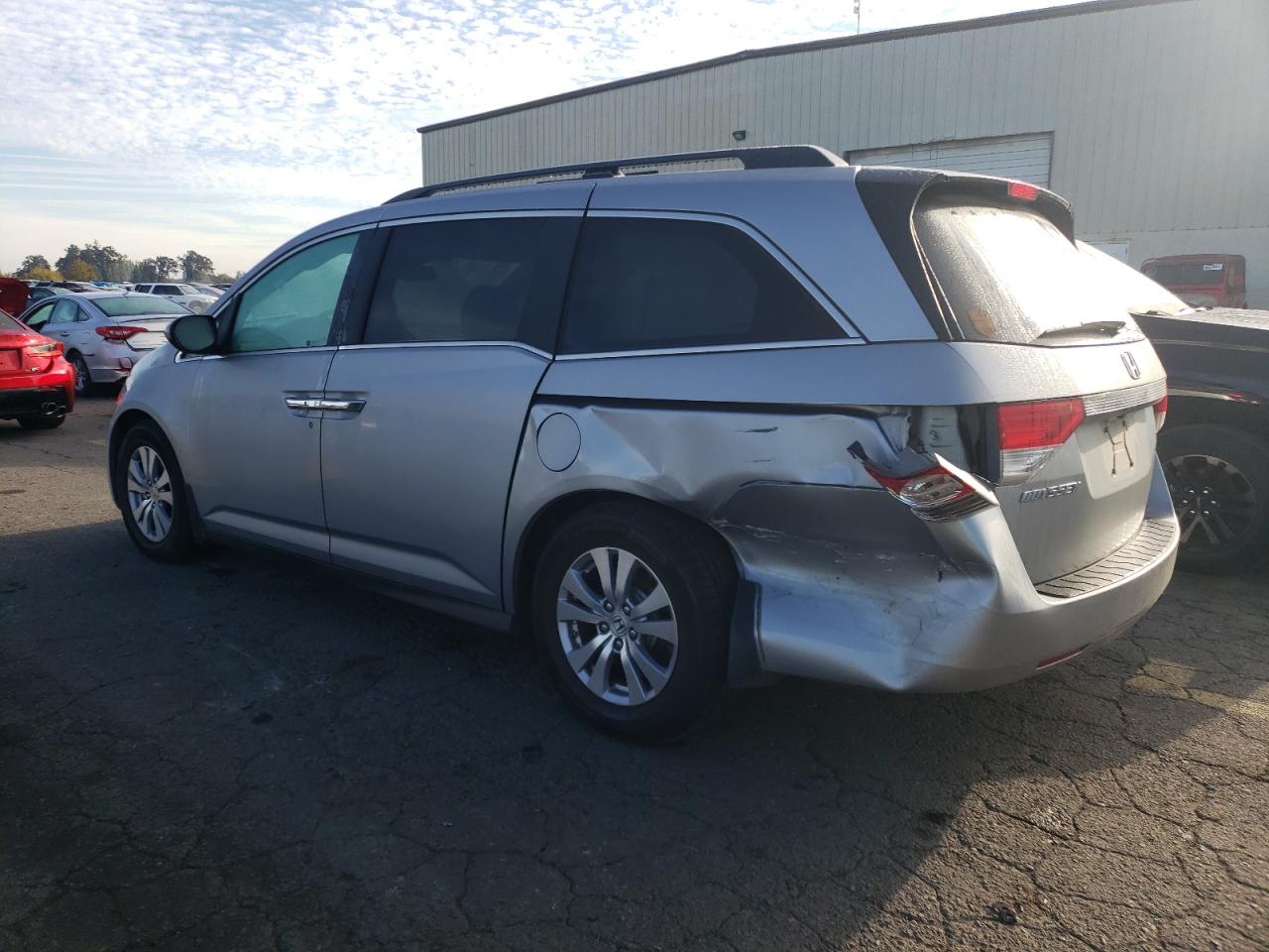 2016 Honda Odyssey VIN 5FNRL5H66GB164935 Copart auction photo, rear end damage thumbnail 2