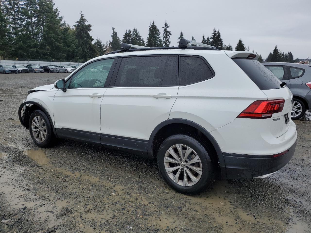 2018 Volkswagen Tiguan VIN 3VV0B7AX5JM114915 Copart auction photo, front end damage thumbnail 2