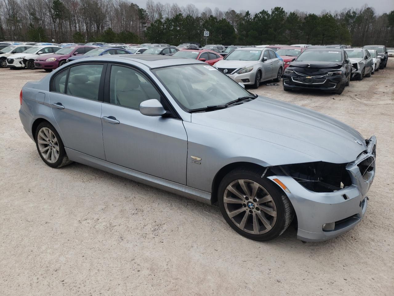 2011 BMW 3er VIN WBAPK5C50BA995077 Copart auction photo, front end damage thumbnail 4