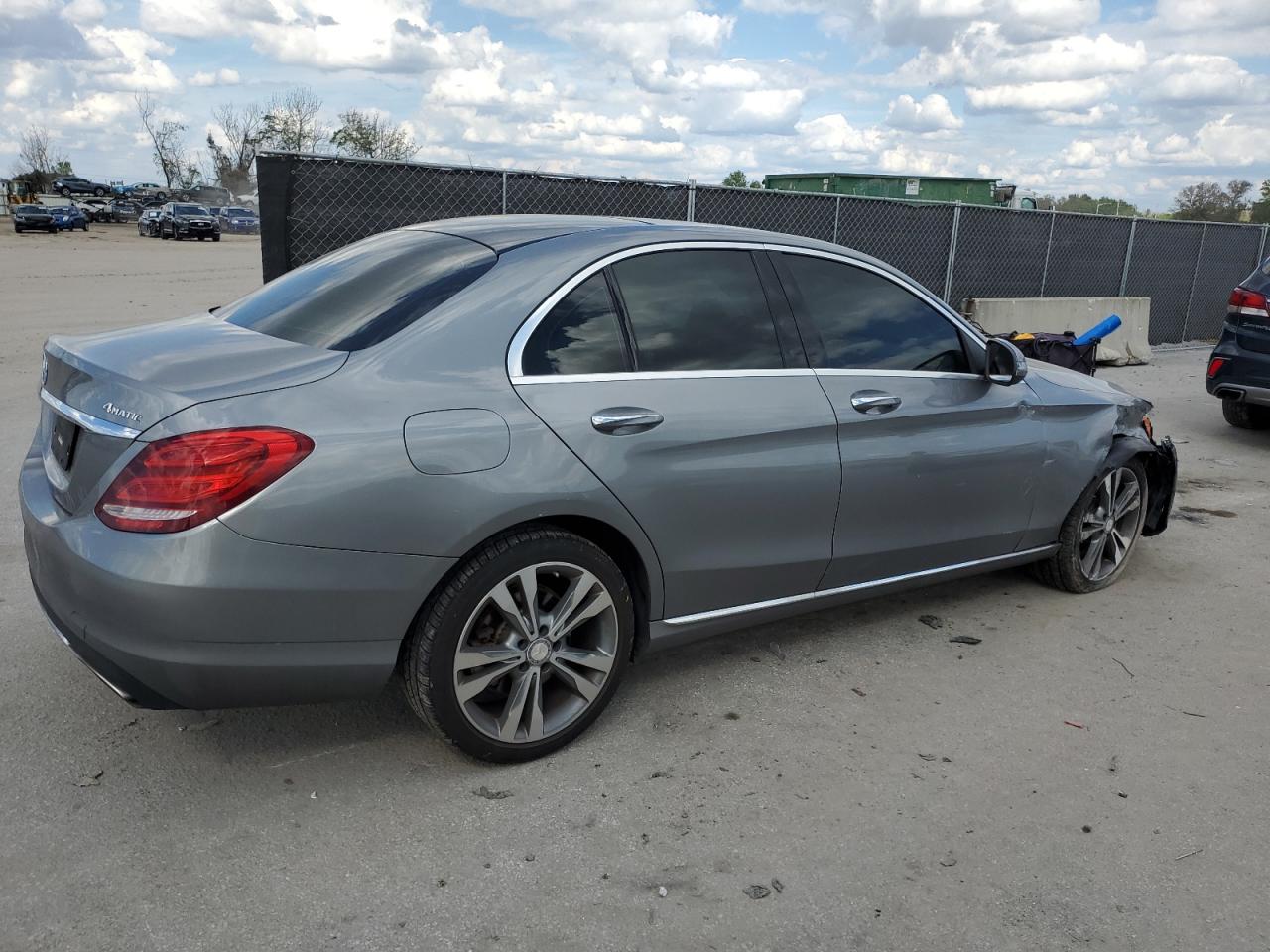 2015 Mercedes-Benz C-klasse VIN 55SWF4KB1FU037842 Copart auction photo, front end / side damage thumbnail 3