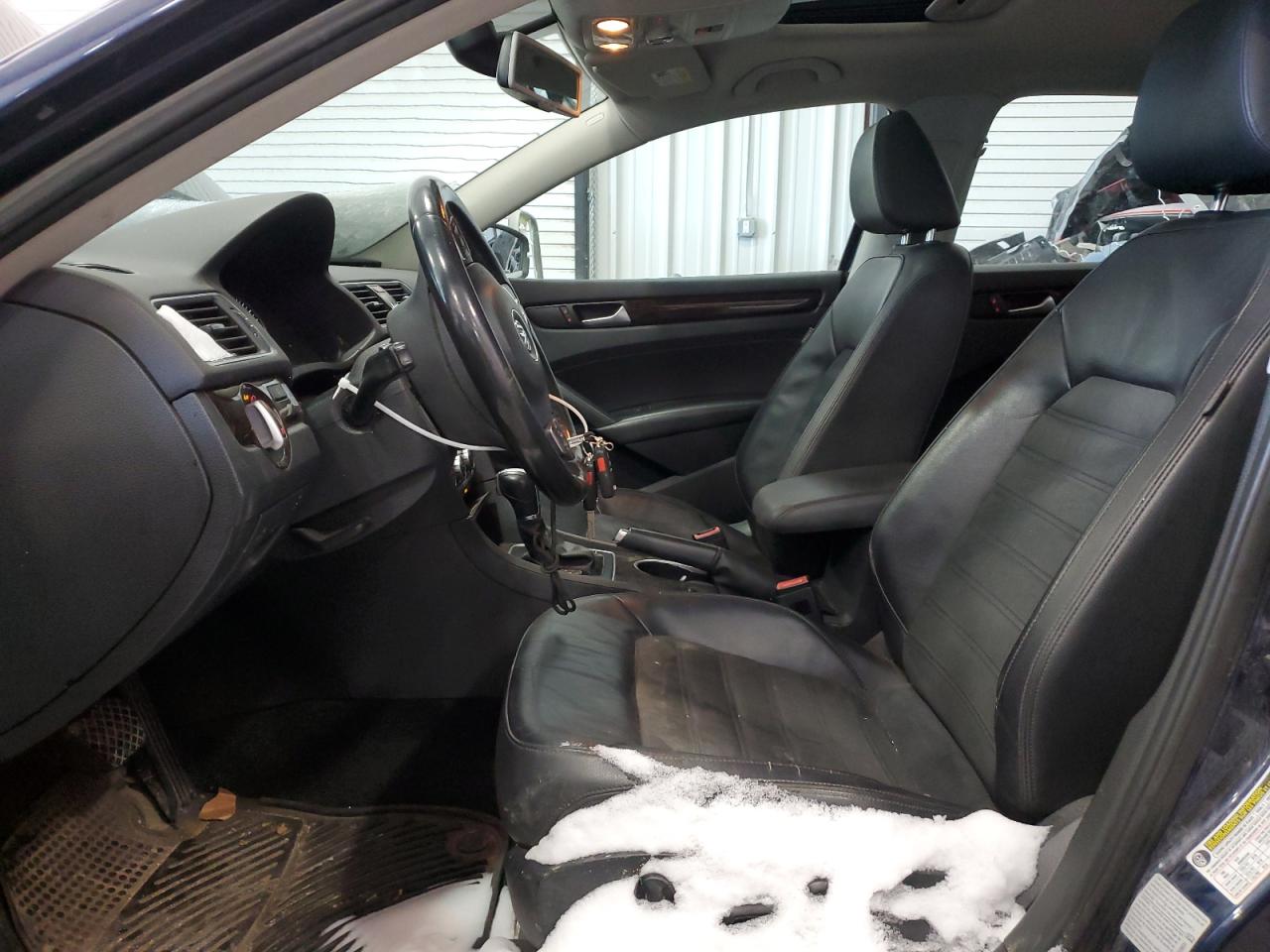 2015 Volkswagen Passat VIN 1VWCV7A34FC049562 Copart auction photo, mechanical / front end damage thumbnail 7