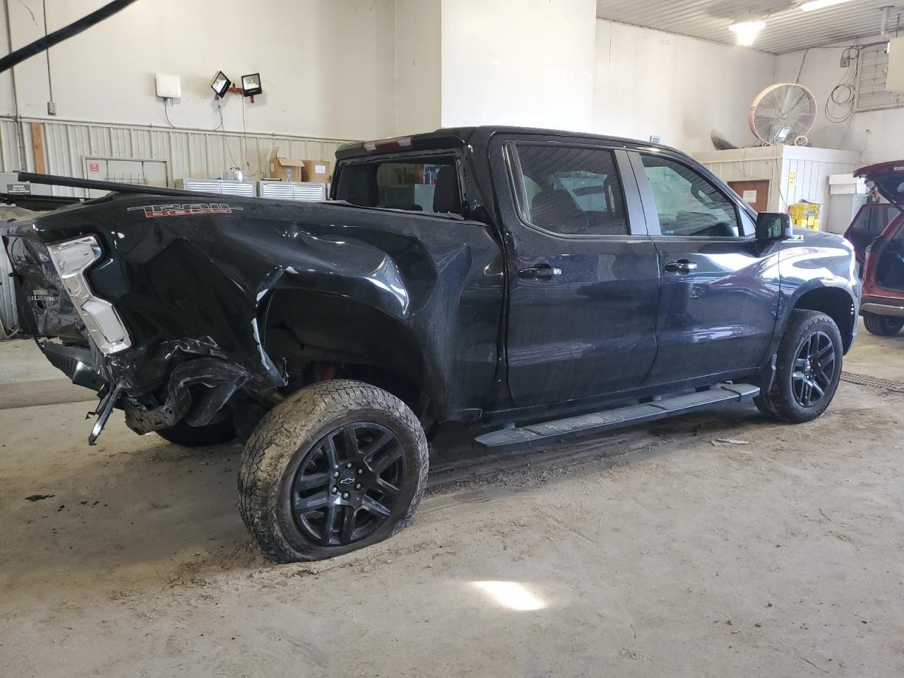2023 Chevrolet Silverado VIN 3GCUDFE82PG128916 Copart auction photo, rear end / front end damage thumbnail 3