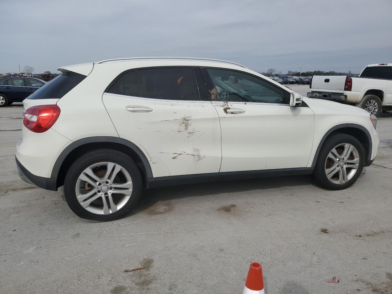 2015 Mercedes-Benz GLA-klasse VIN WDCTG4GB4FJ184752 Copart auction photo, biohazard/chemical / minor dent/scratches damage thumbnail 3