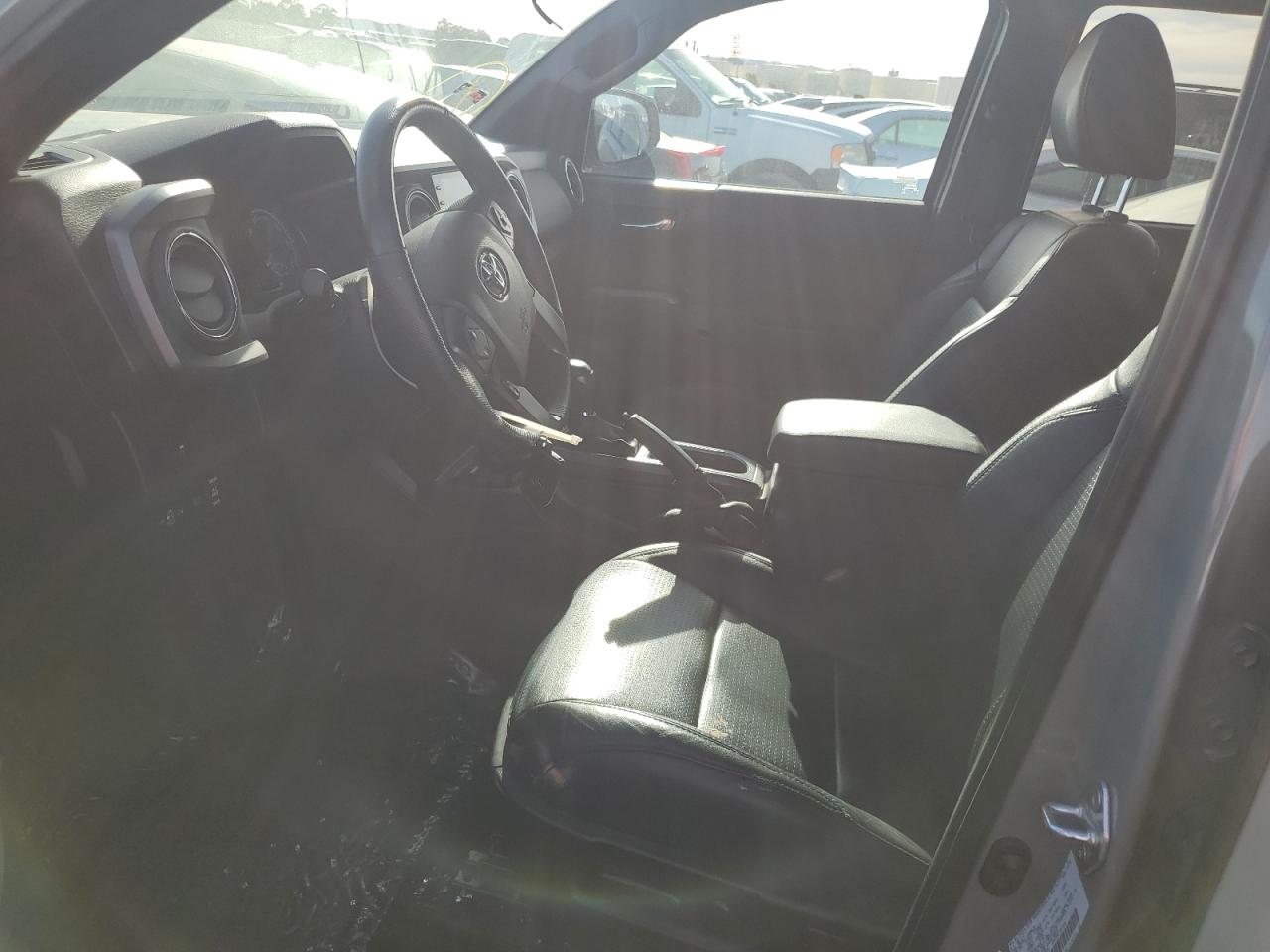 2022 Toyota Tacoma VIN 3TMCZ5AN5NM531029 Copart auction photo, front end / rear end damage thumbnail 7