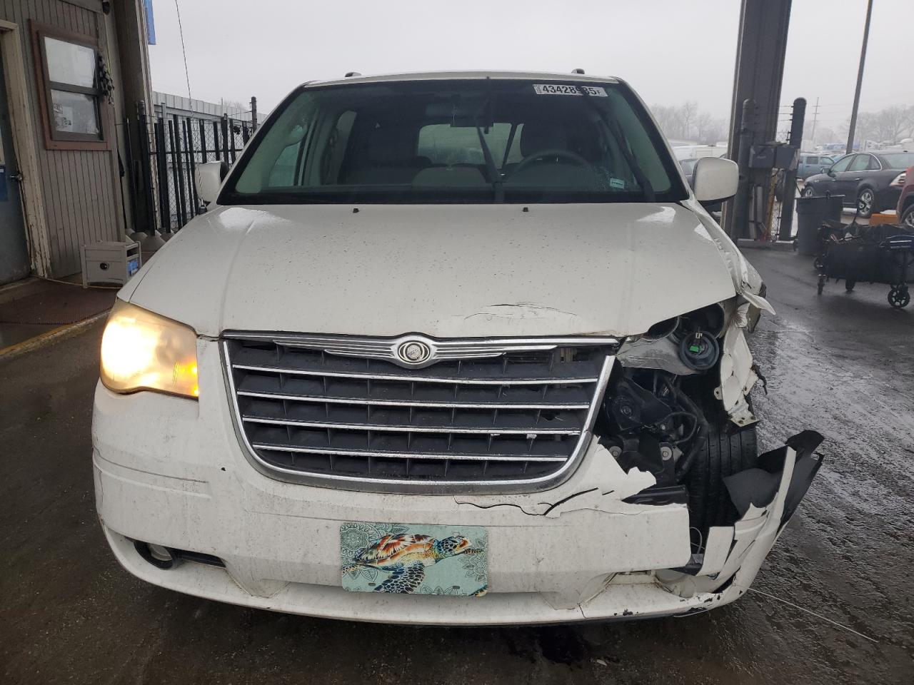 2010 Chrysler Town & Country VIN 2A4RR5D18AR309374 Copart auction photo, front end / side damage thumbnail 5
