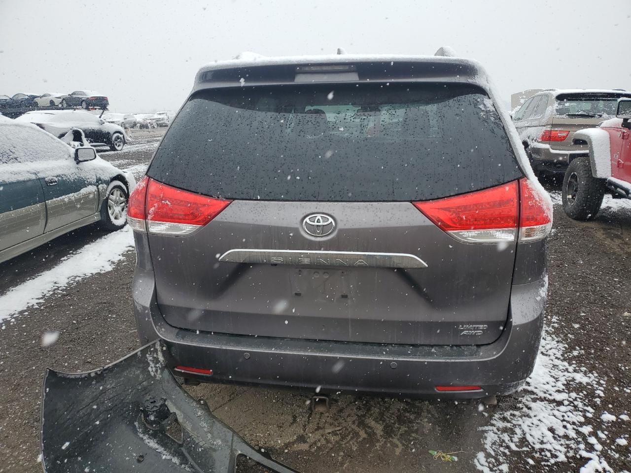 2012 Toyota Sienna VIN 5TDDK3DC2CS044276 Copart auction photo, front end damage thumbnail 6