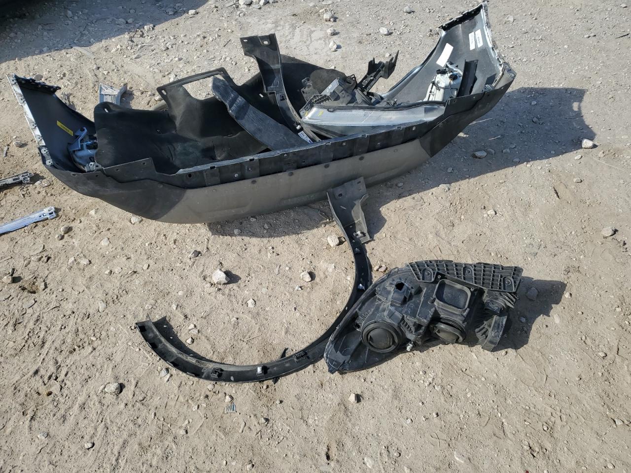 2019 Ford Escape VIN 1FMCU0HD5KUA18610 Copart auction photo, front end damage thumbnail 13