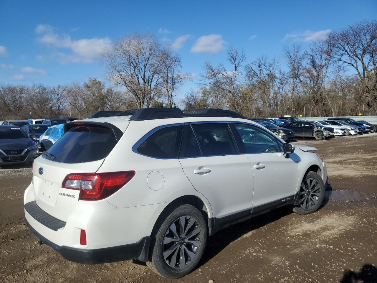 2015 Subaru Outback VIN 4S4BSBNCXF3305669 Copart auction photo, front end / rear end damage thumbnail 3