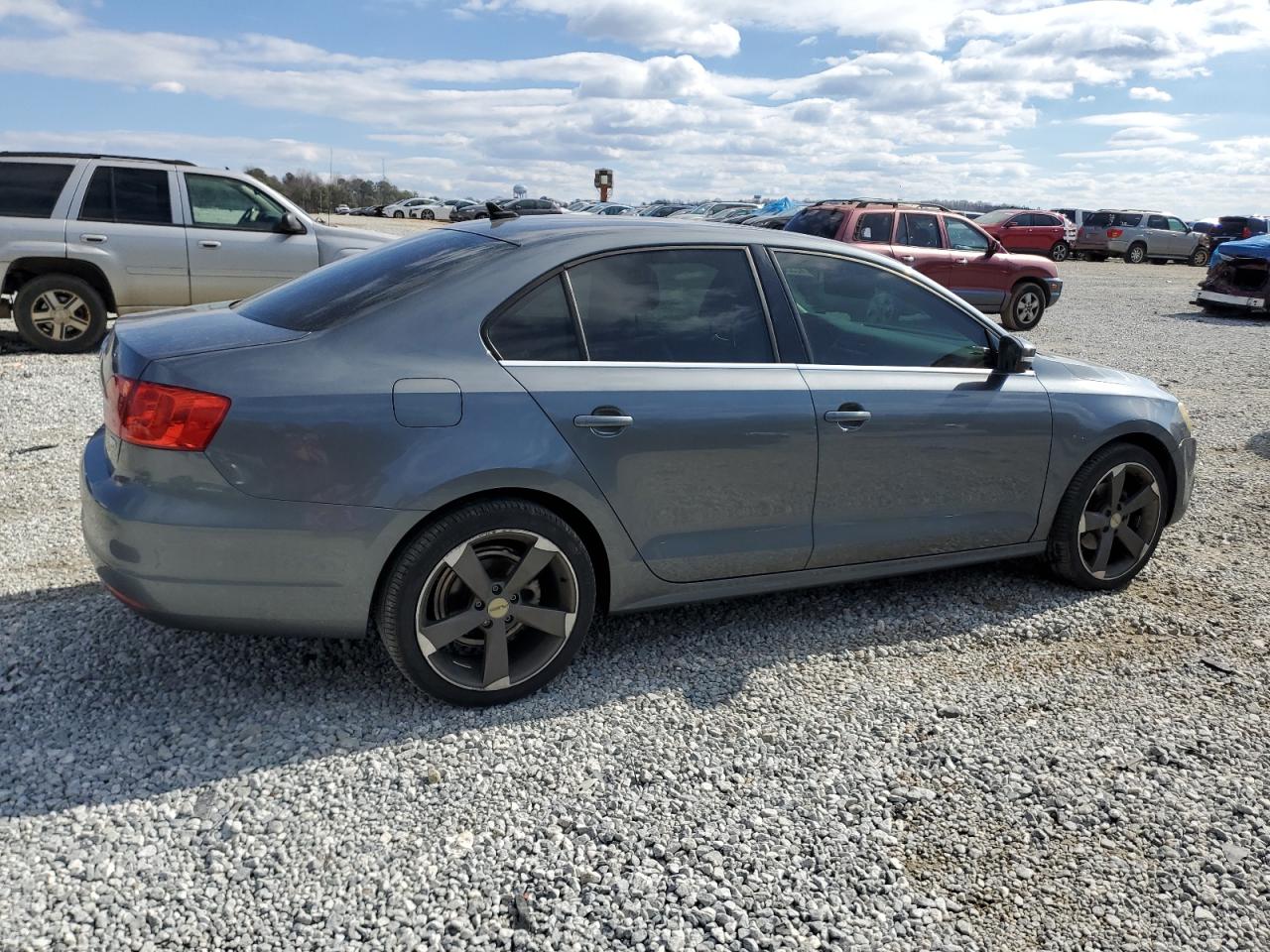 2014 Volkswagen Jetta VIN 3VWLL7AJ7EM437287 Copart auction photo, mechanical / minor dent/scratches damage thumbnail 3