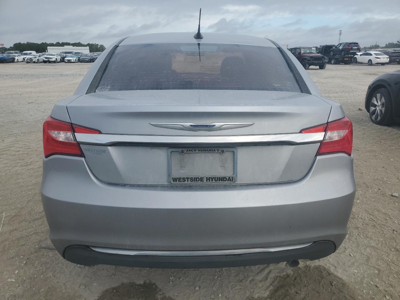 2014 Chrysler 200 VIN 1C3CCBAB8EN123172 Copart auction photo, minor dent/scratches damage thumbnail 6