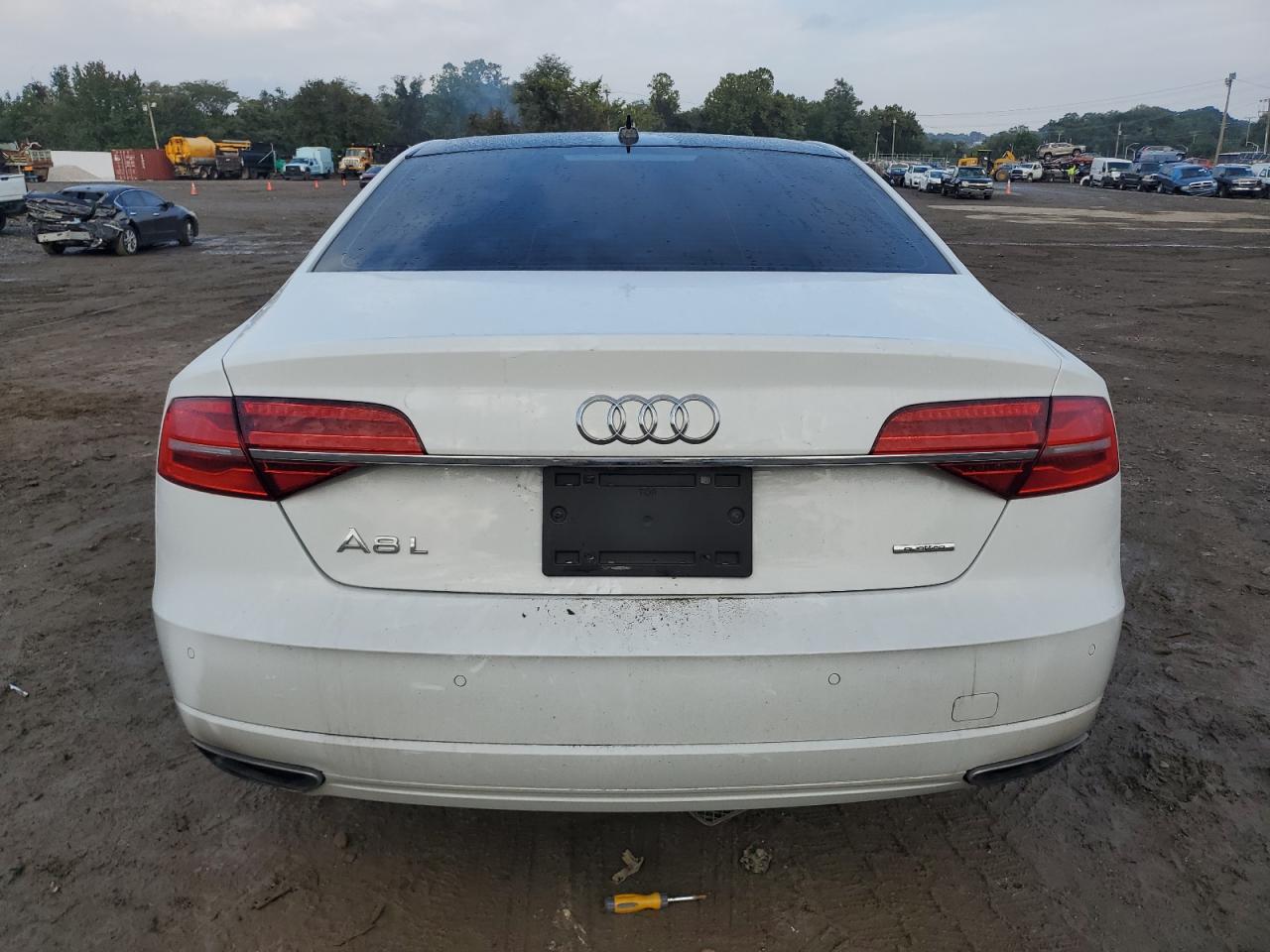 2017 Audi A8 VIN WAU44AFDXHN006499 Copart auction photo, front end / minor dent/scratches damage thumbnail 6