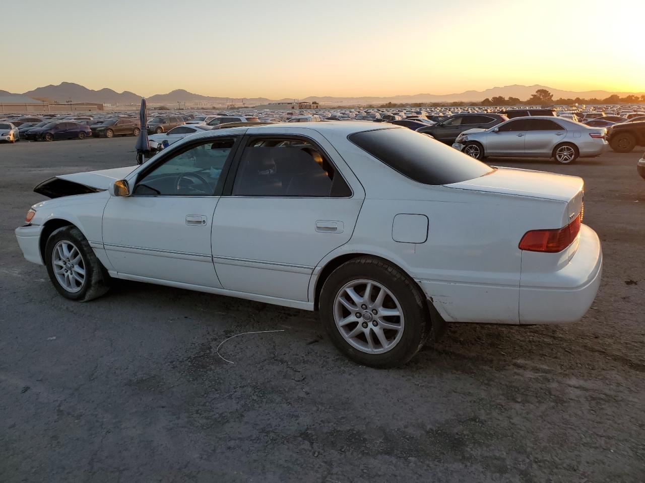 2000 Toyota Camry VIN 4T1BF28KXYU936829 Copart auction photo, front end damage thumbnail 2