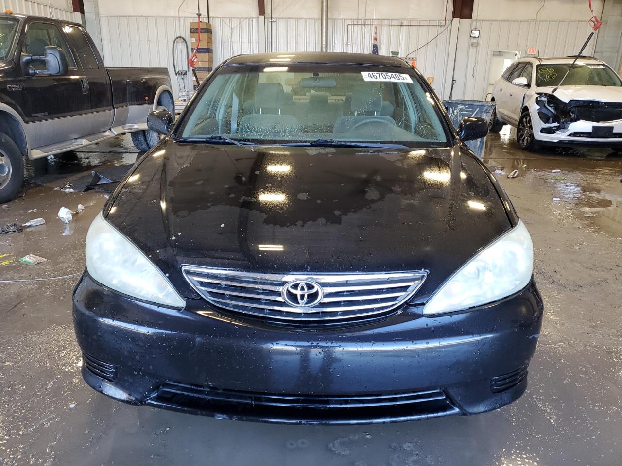 2005 Toyota Camry VIN 4T1BF32K55U097358 Copart auction photo, rear end / front end damage thumbnail 5