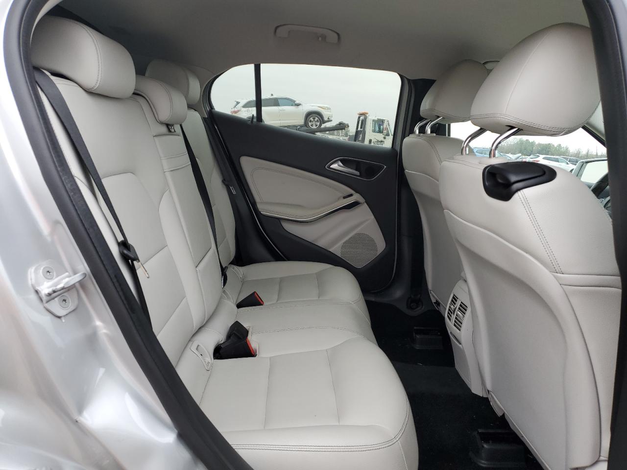 2016 Mercedes-Benz GLA-klasse VIN WDCTG4EB6GJ272190 Copart auction photo, side / minor dent/scratches damage thumbnail 11