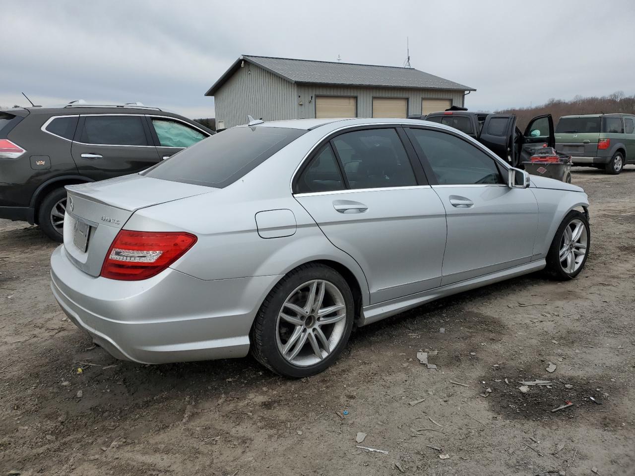 2014 Mercedes-Benz C-klasse VIN WDDGF8AB5ER308110 Copart auction photo, front end / minor dent/scratches damage thumbnail 3