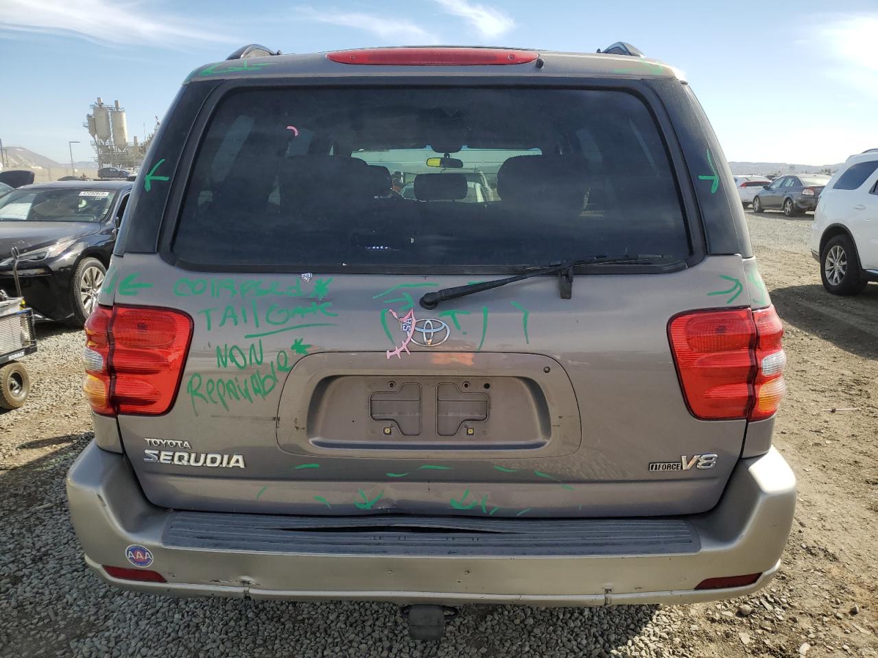 2001 Toyota Sequoia VIN 5TDZT34A71S043137 Copart auction photo, rear end damage thumbnail 6