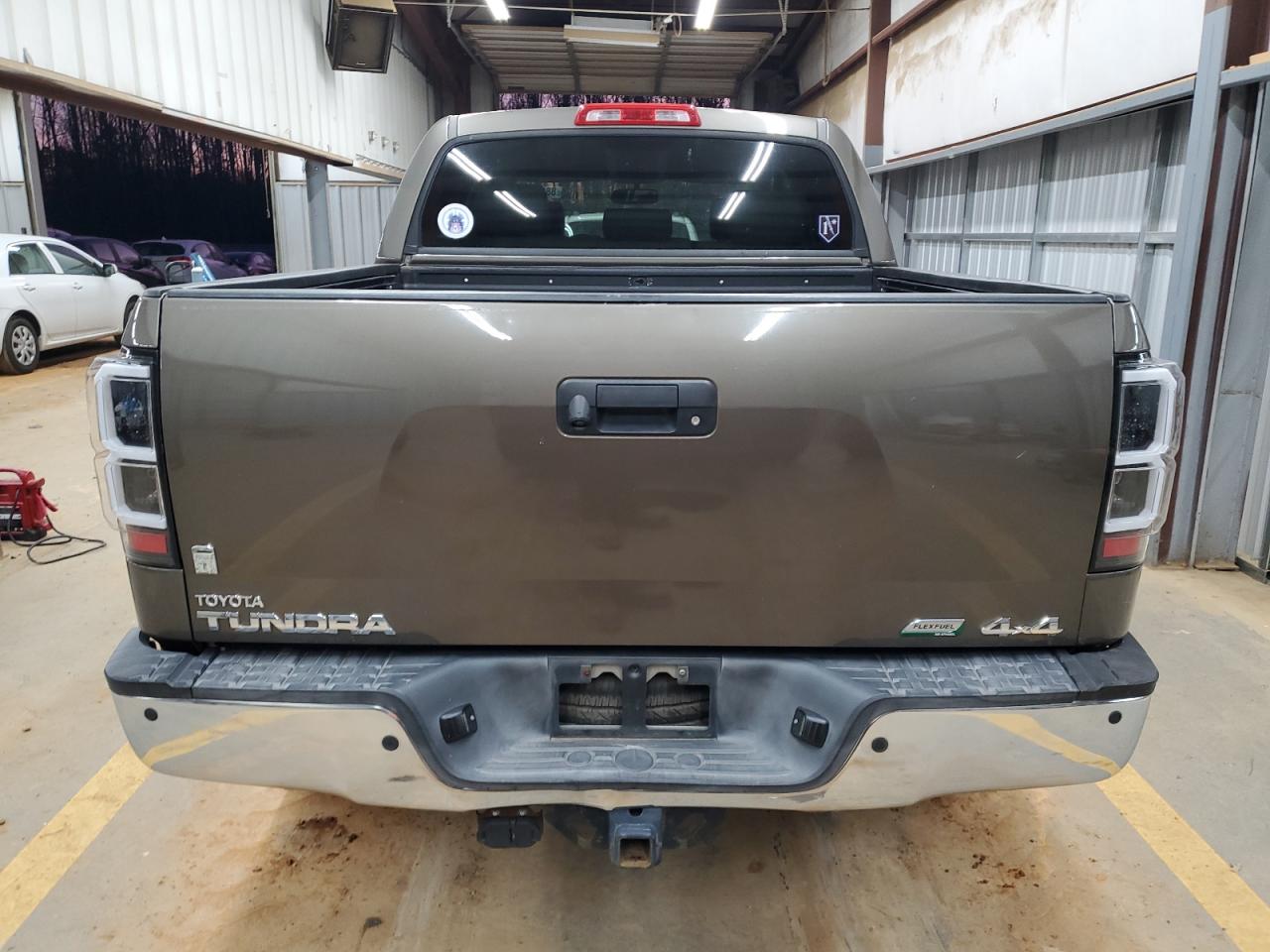 2010 Toyota Tundra VIN 5TFHW5F16AX119890 Copart auction photo, normal wear / mechanical damage thumbnail 6