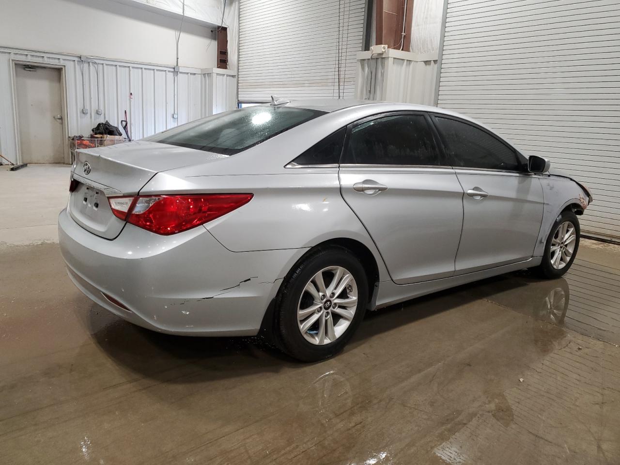 2013 Hyundai Sonata VIN 5NPEB4AC8DH555173 Copart auction photo, front end damage thumbnail 3