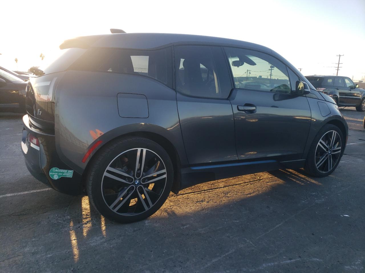 2016 BMW i3 VIN WBY1Z4C56GV506887 Copart auction photo, front end damage thumbnail 3