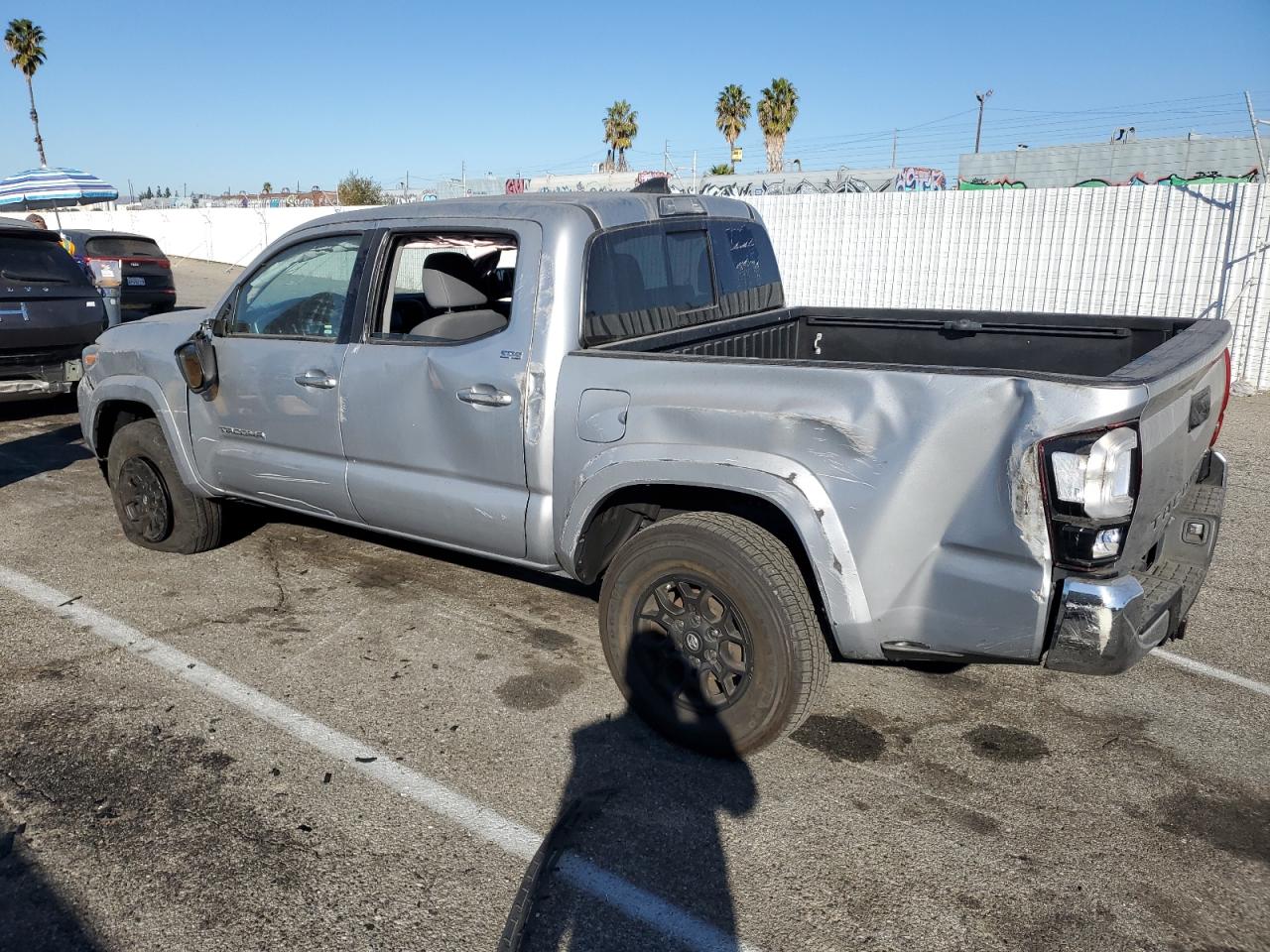 2019 Toyota Tacoma VIN 3TMAZ5CN9KM102752 Copart auction photo, side / front end damage thumbnail 2