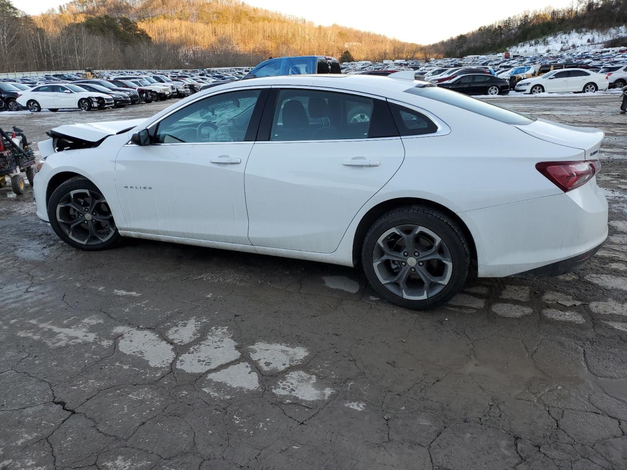 2022 Chevrolet Malibu VIN 1G1ZD5ST5NF159948 Copart auction photo, front end damage thumbnail 2