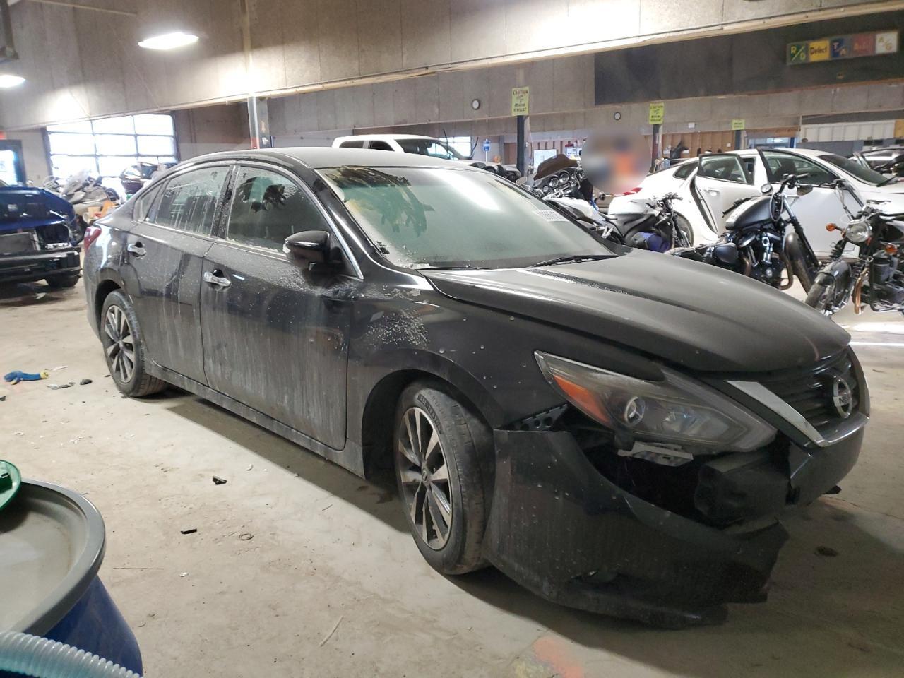 2018 Nissan Altima VIN 1N4AL3AP1JC245680 Copart auction photo, front end / minor dent/scratches damage thumbnail 4
