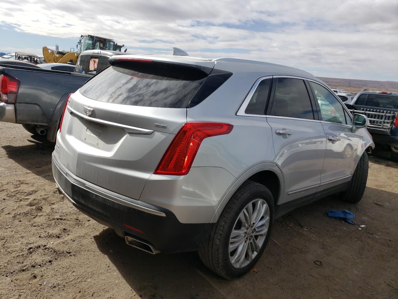 2018 Cadillac XT5 VIN 1GYKNFRS0JZ146116 Copart auction photo, front end damage thumbnail 3