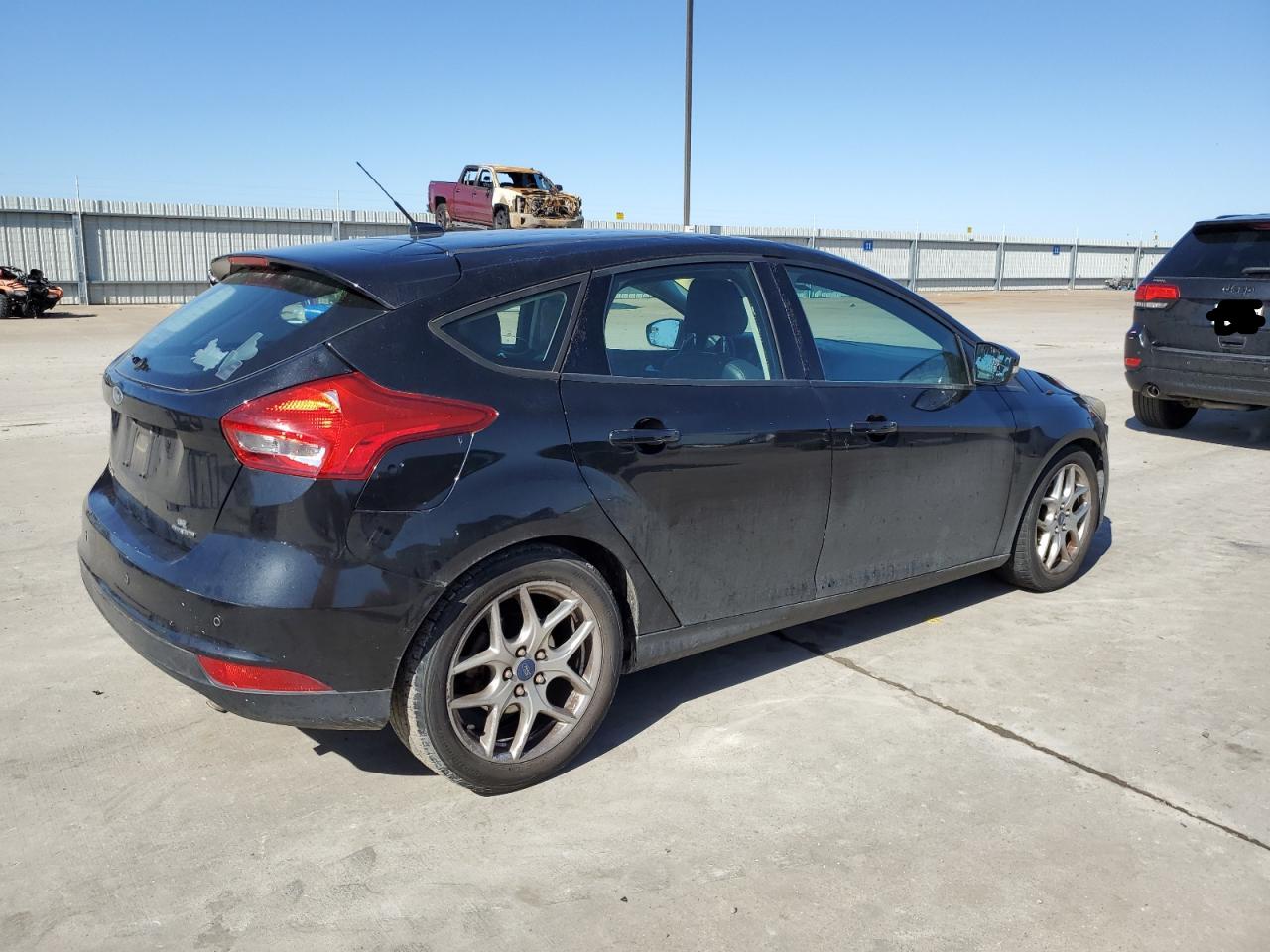 2015 Ford Focus VIN 1FADP3K25FL323776 Copart auction photo, hail damage thumbnail 3
