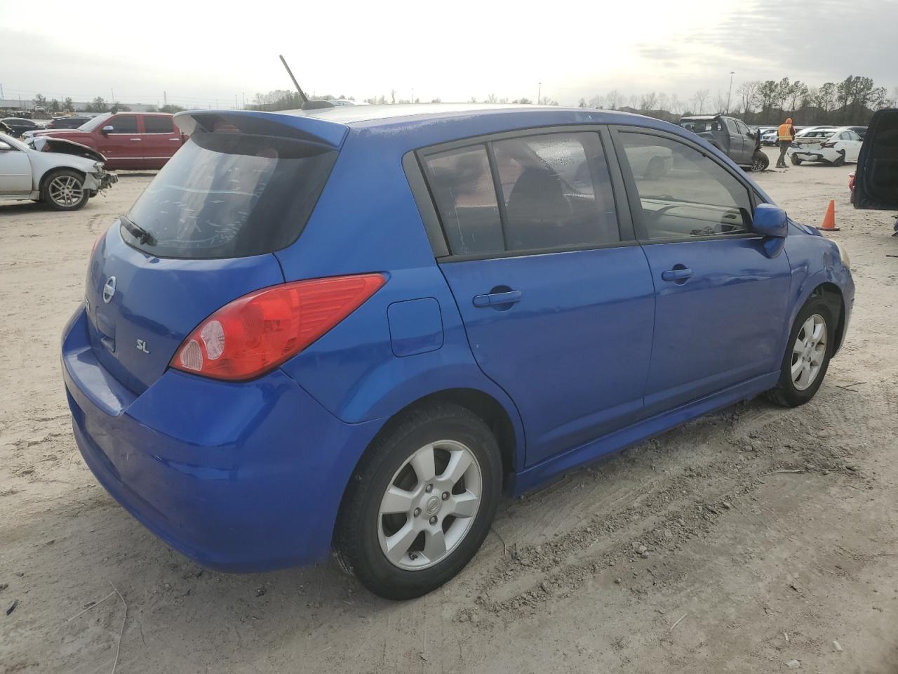2010 Nissan Versa VIN 3N1BC1CP4AL441152 Copart auction photo, side / minor dent/scratches damage thumbnail 3