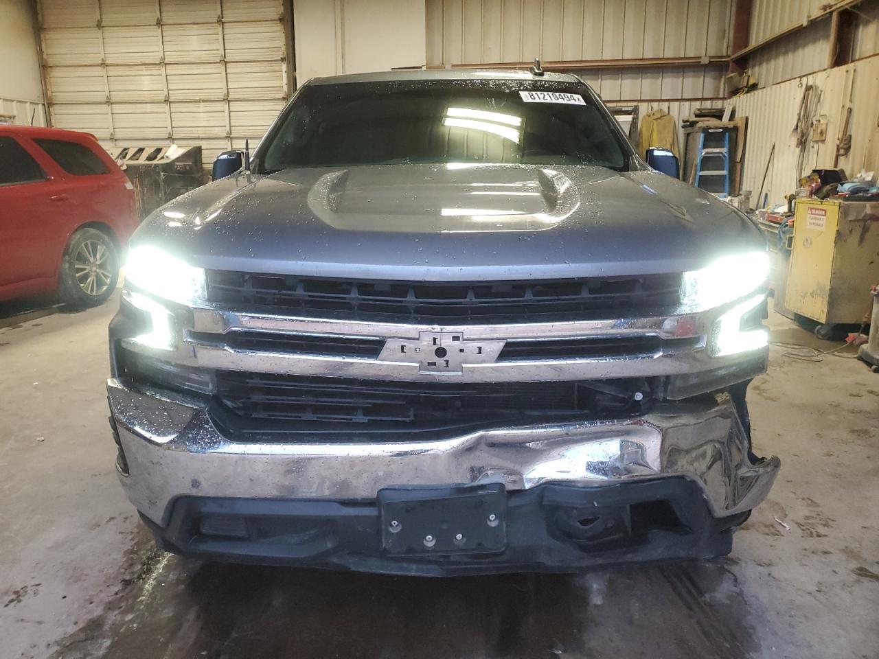 2019 Chevrolet Silverado VIN 3GCPWCED8KG233861 Copart auction photo, front end / minor dent/scratches damage thumbnail 5