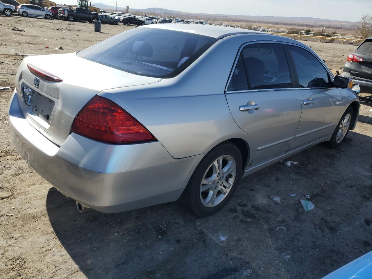 2006 Honda Accord VIN 1HGCM56726A091635 Copart auction photo, front end damage thumbnail 3