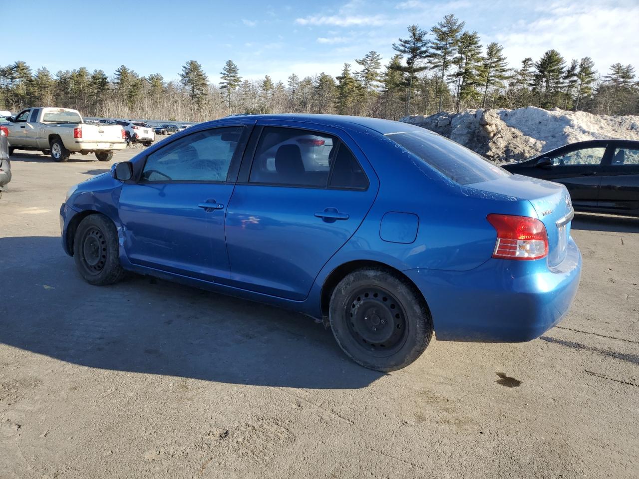 2010 Toyota Yaris VIN JTDBT4K34A1372225 Copart auction photo, front end / side damage thumbnail 2