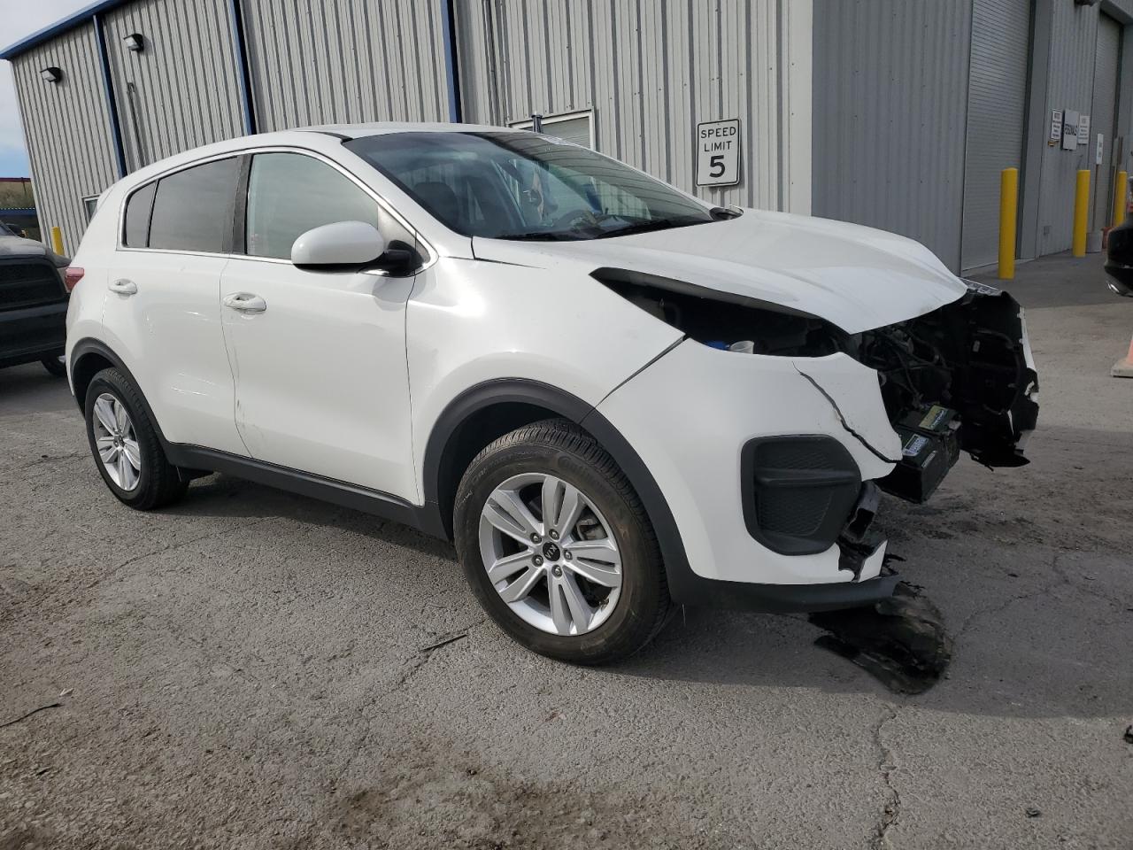 2019 KIA Sportage VIN KNDPM3AC9K7623737 Copart auction photo, front end damage thumbnail 4