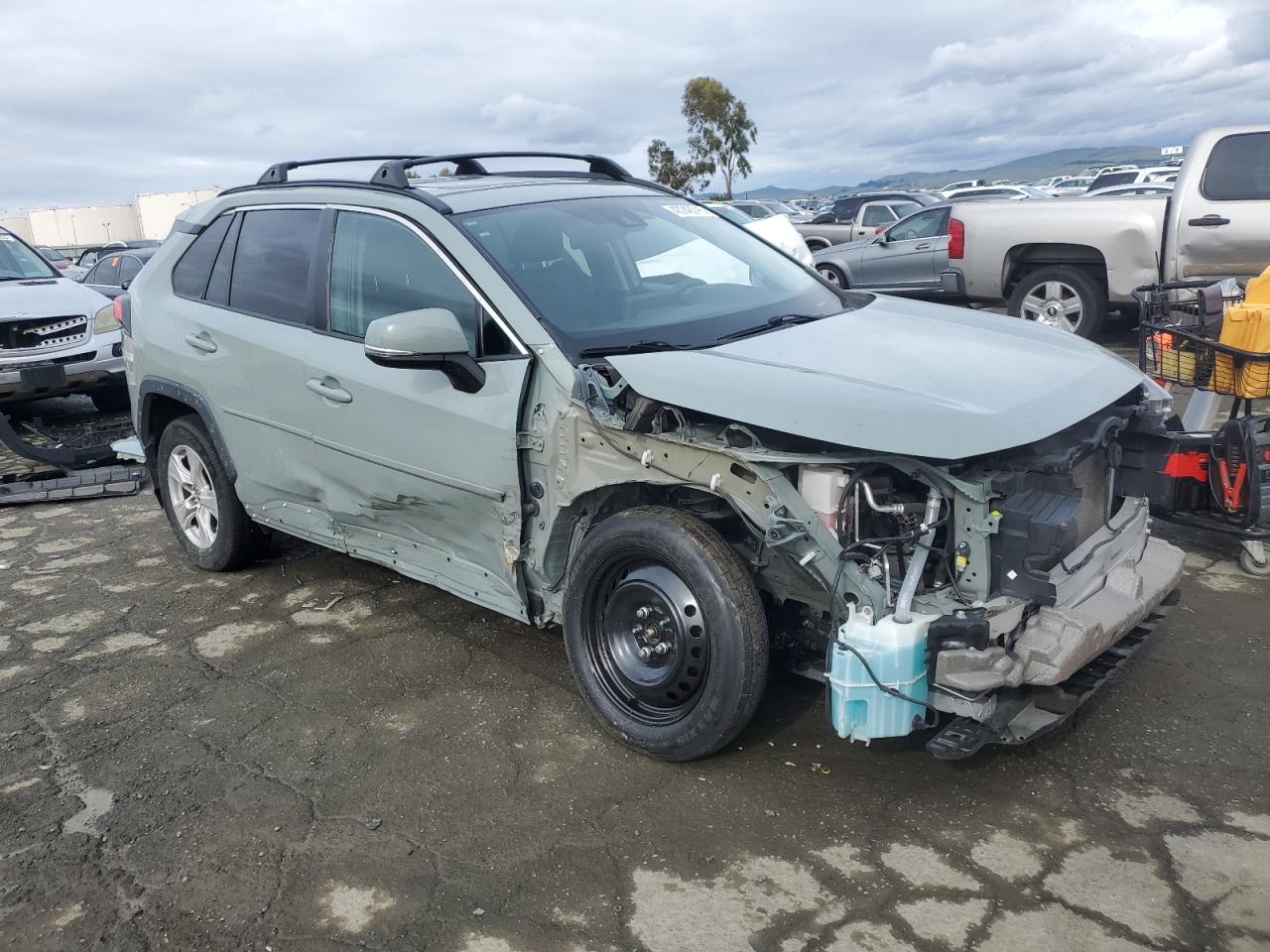 2019 Toyota RAV 4 VIN 2T3W1RFV0KC016195 Copart auction photo, all over damage thumbnail 4