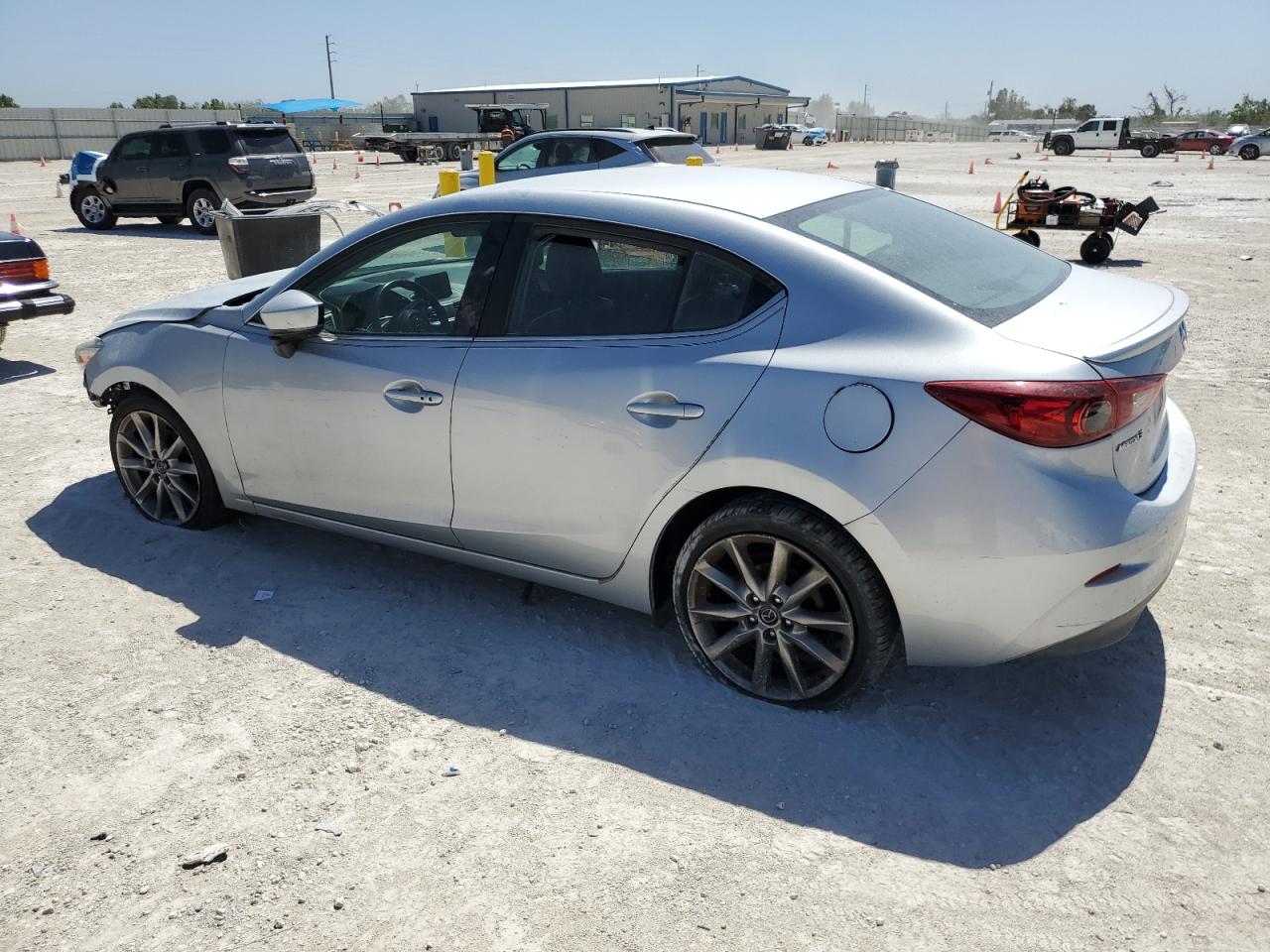 2018 Mazda 3 VIN 3MZBN1V30JM217918 Copart auction photo, front end / minor dent/scratches damage thumbnail 2