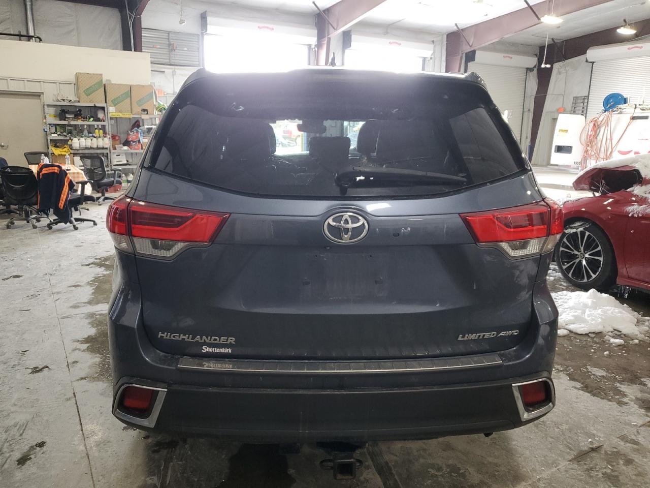 2019 Toyota Highlander VIN 5TDDZRFHXKS949015 Copart auction photo, front end damage thumbnail 6