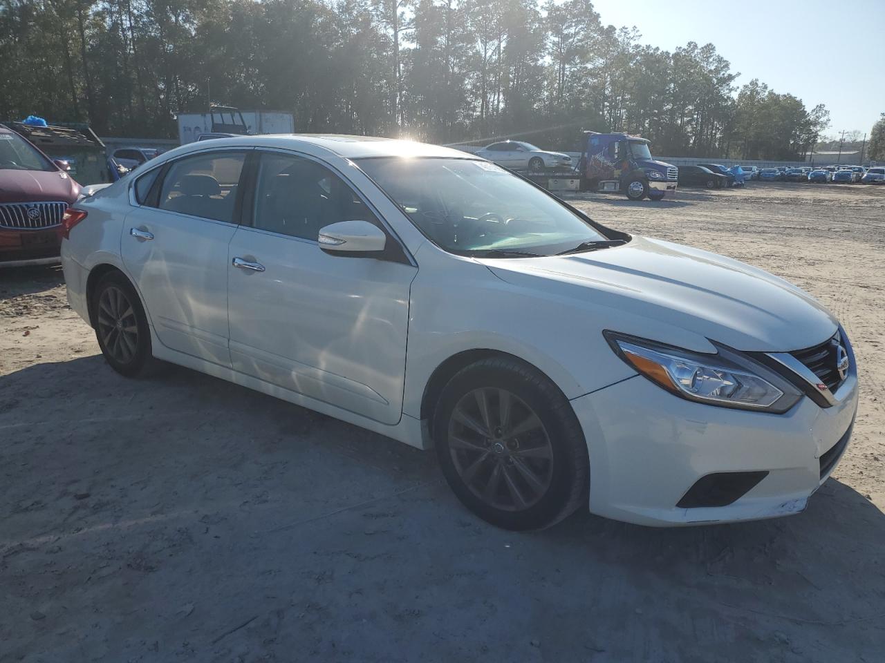 2016 Nissan Altima VIN 1N4AL3AP5GC131531 Copart auction photo, front end damage thumbnail 4
