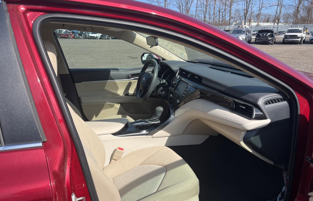 2019 Toyota Camry VIN 4T1B11HKXKU820031 Copart auction photo, front end / normal wear damage thumbnail 5