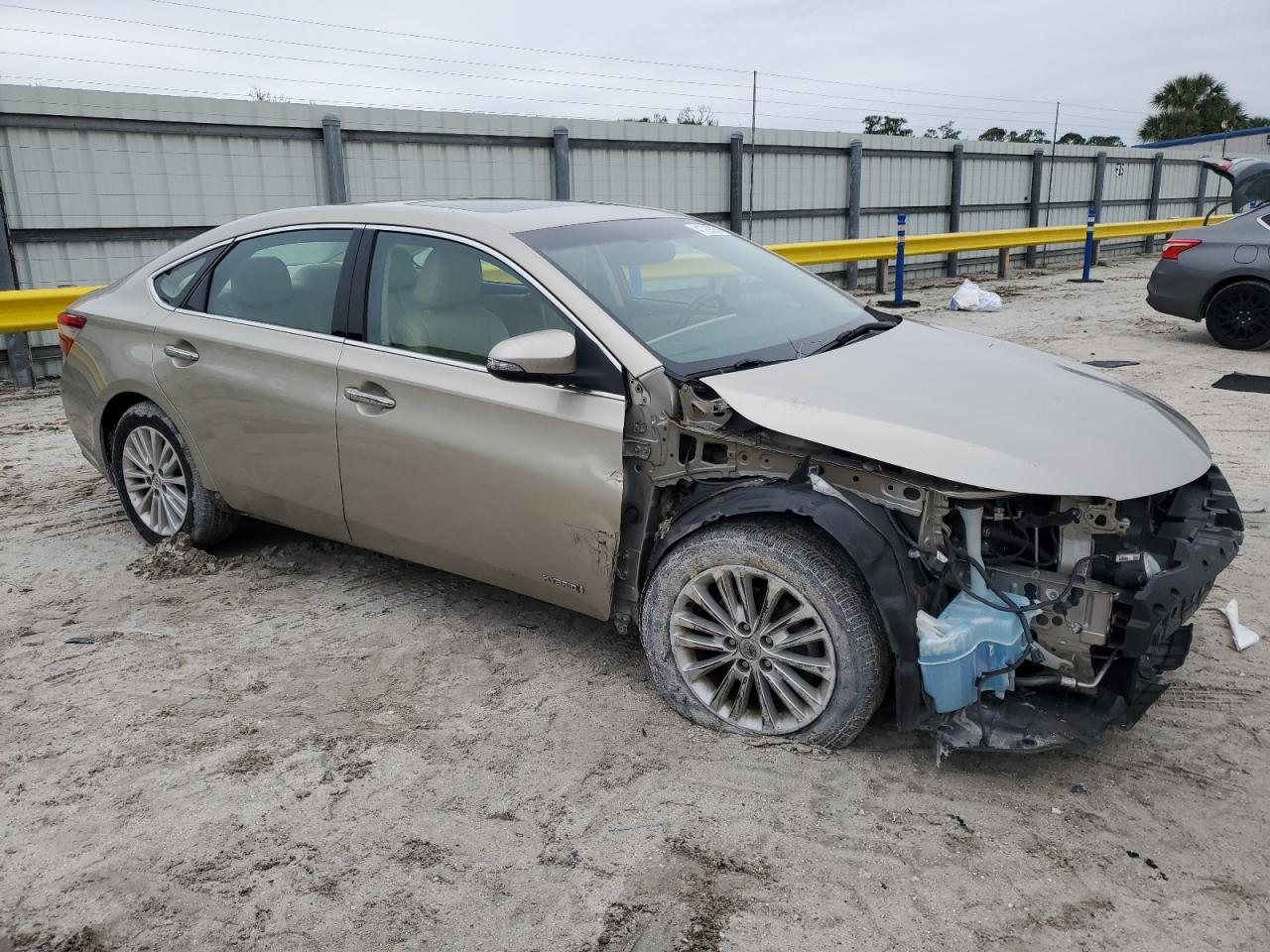 2013 Toyota Avalon VIN 4T1BD1EB2DU018281 Copart auction photo, front end / minor dent/scratches damage thumbnail 4