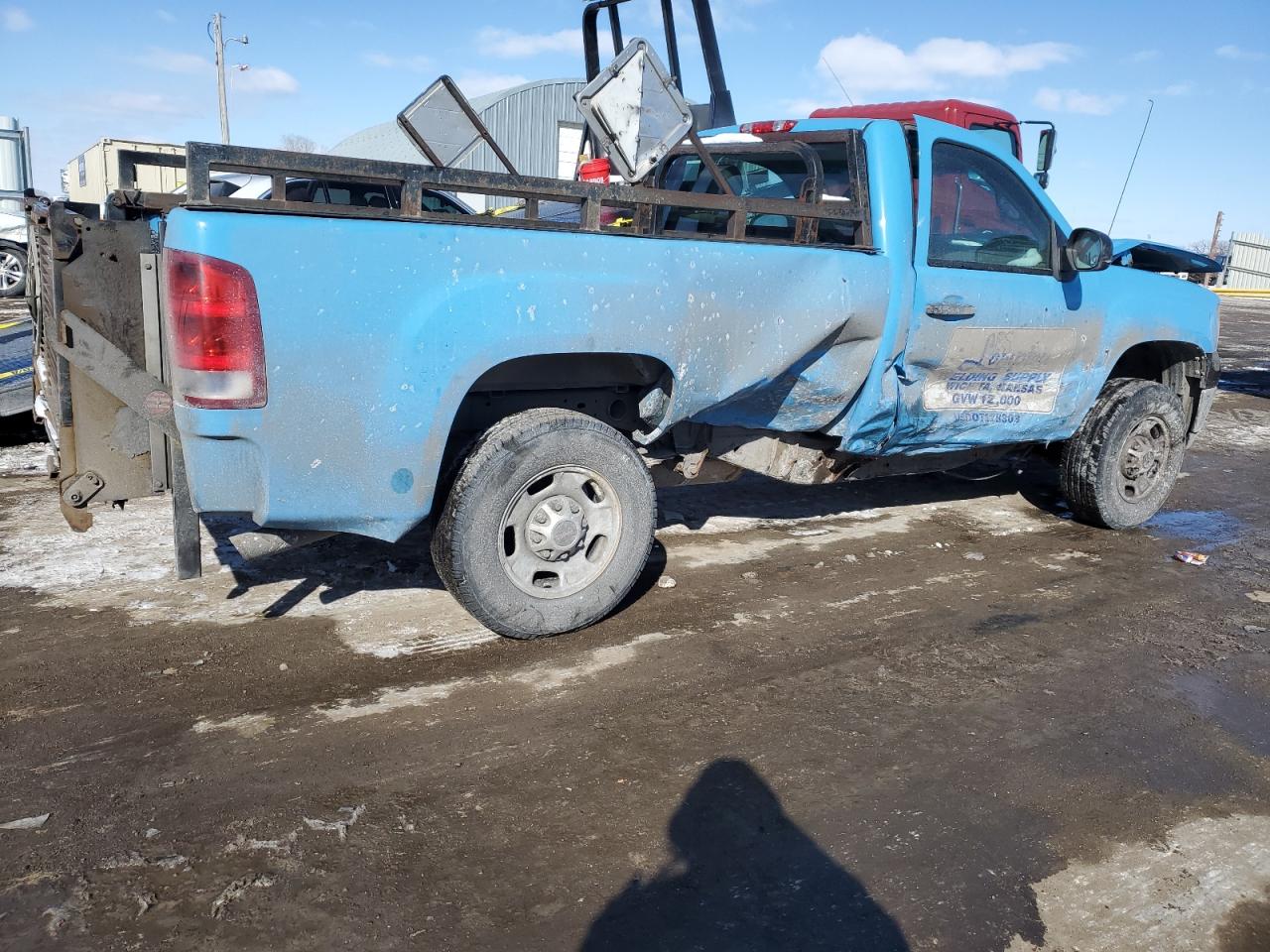 2011 GMC Sierra VIN 1GT01ZCG5BF212869 Copart auction photo, side / front end damage thumbnail 3