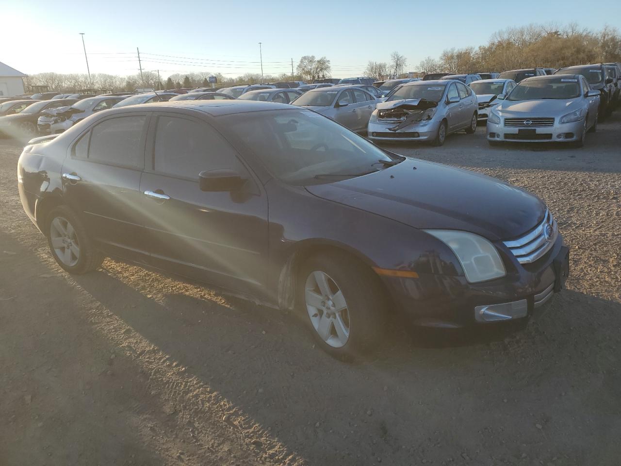 2007 Ford Fusion VIN 3FAHP07187R261762 Copart auction photo, front end / side damage thumbnail 4